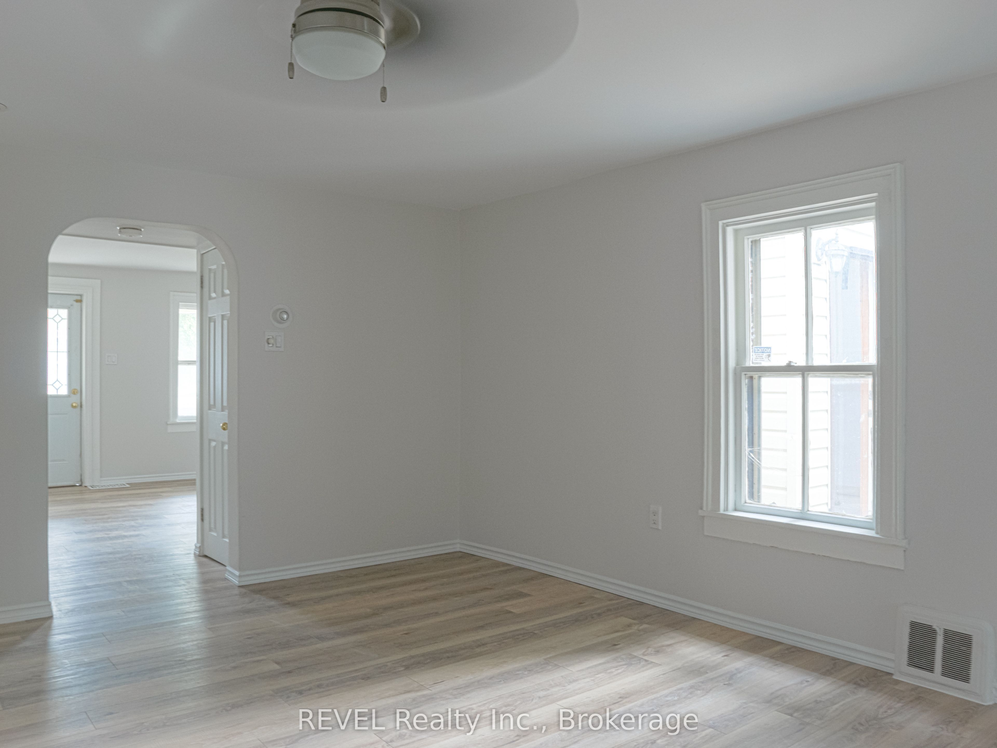 389 Glendale Avenue Property Photo 17
