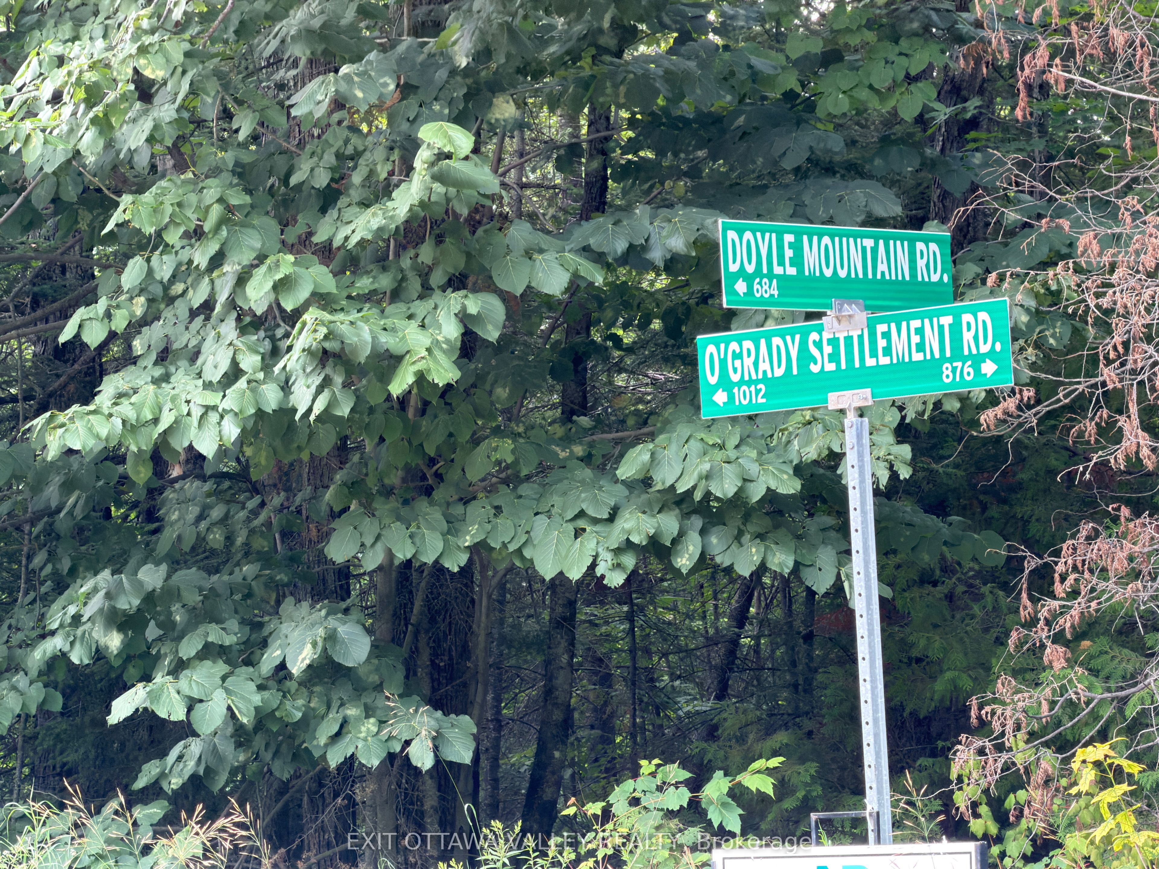 942 O'grady Settlement Road Property Photo 1