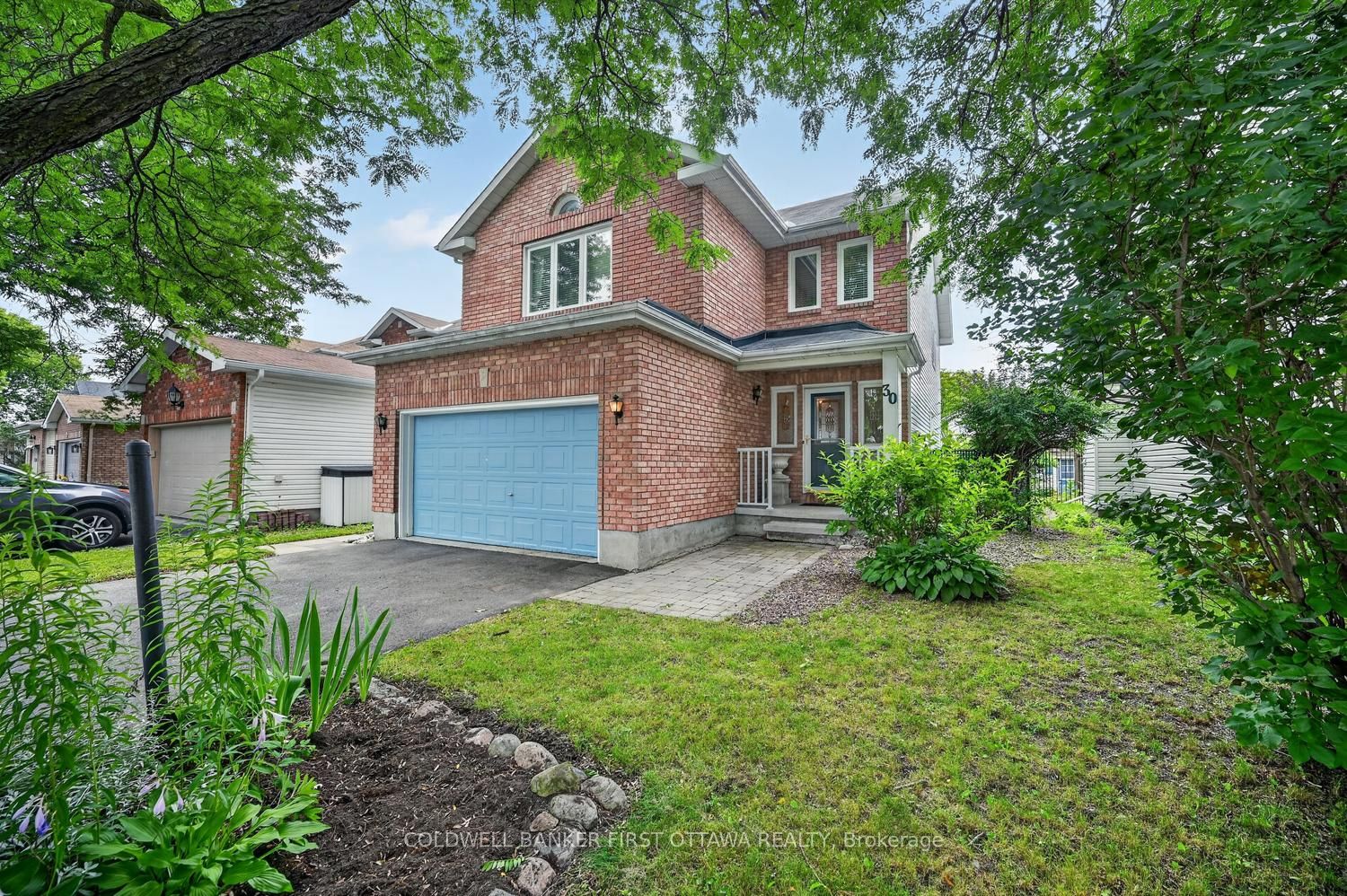 30 Rideaucrest Drive Property Photo 1