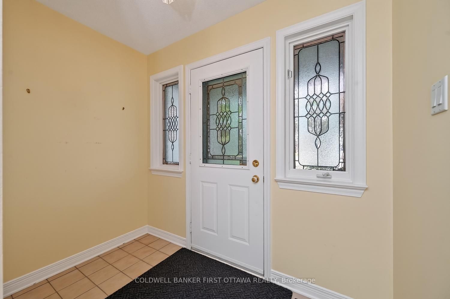 30 Rideaucrest Drive Property Photo 3
