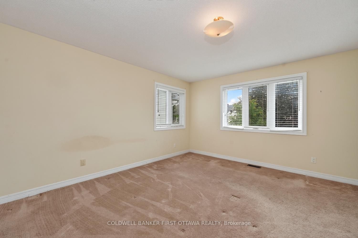 30 Rideaucrest Drive Property Photo 17