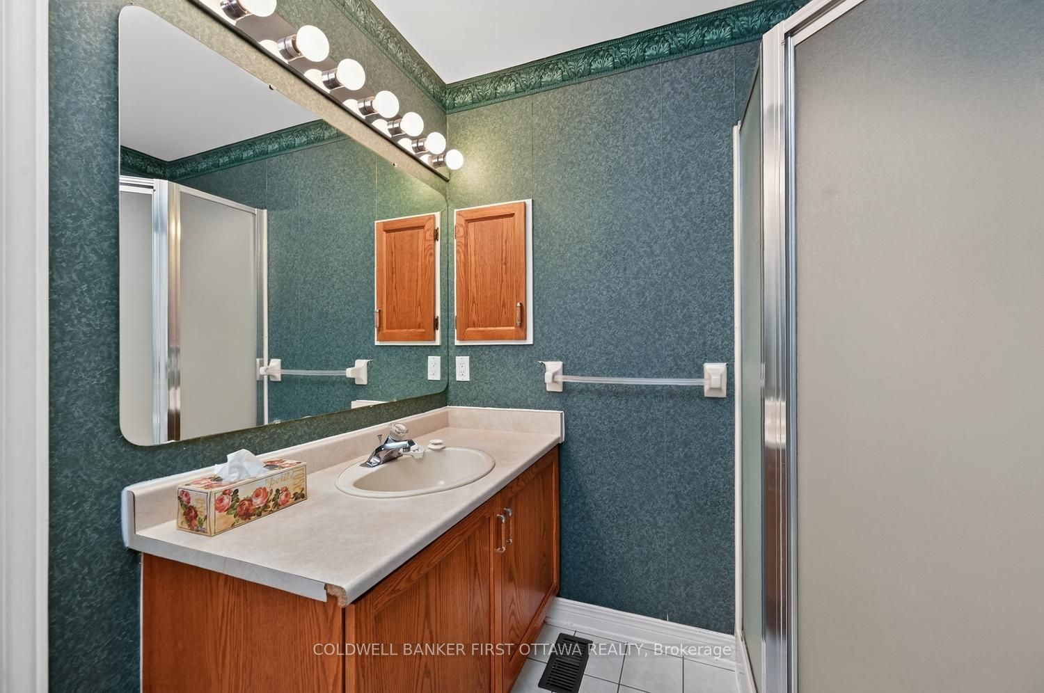 30 Rideaucrest Drive Property Photo 21