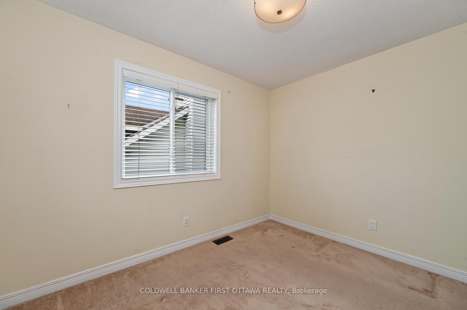 30 Rideaucrest Drive Property Photo 27