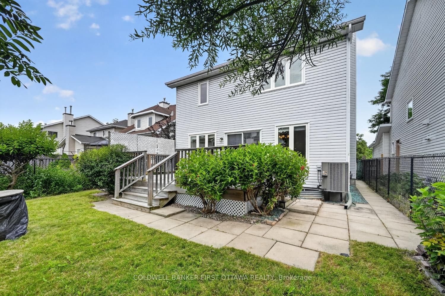 30 Rideaucrest Drive Property Photo 34