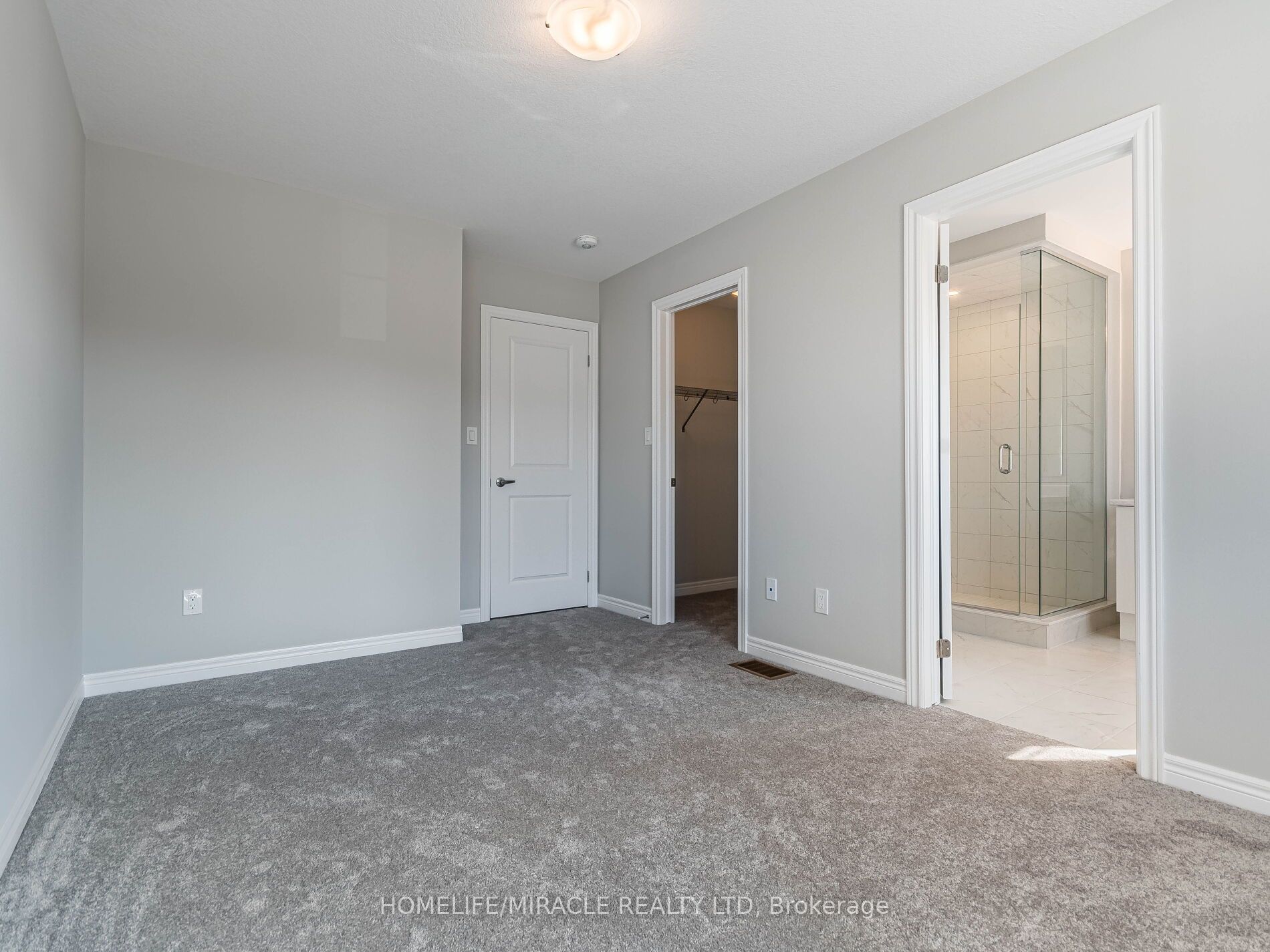 140 Aquasanta Crescent Property Photo 23