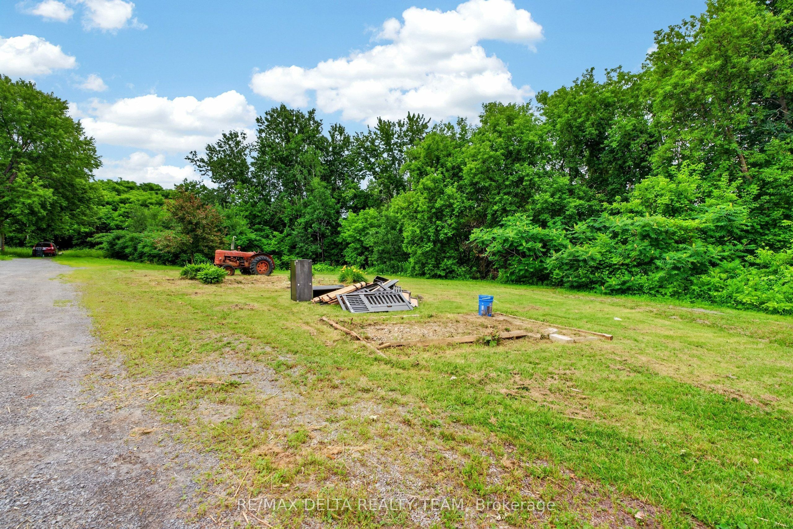 1821 Ch Bercier Road Property Photo 13