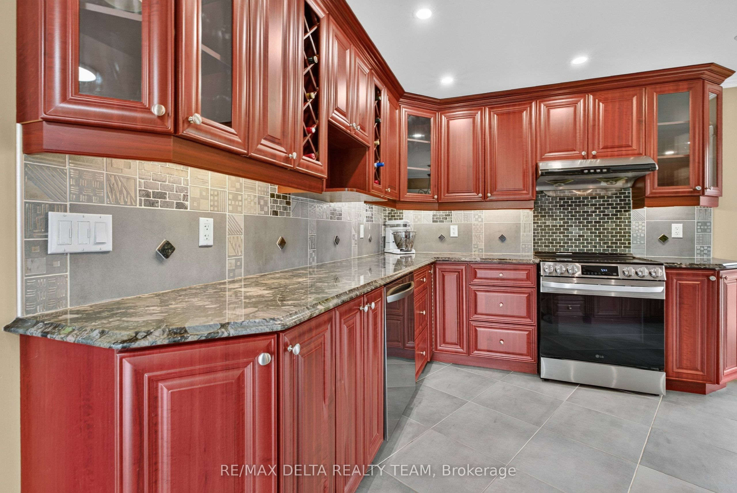 1821 Ch Bercier Road Property Photo 23
