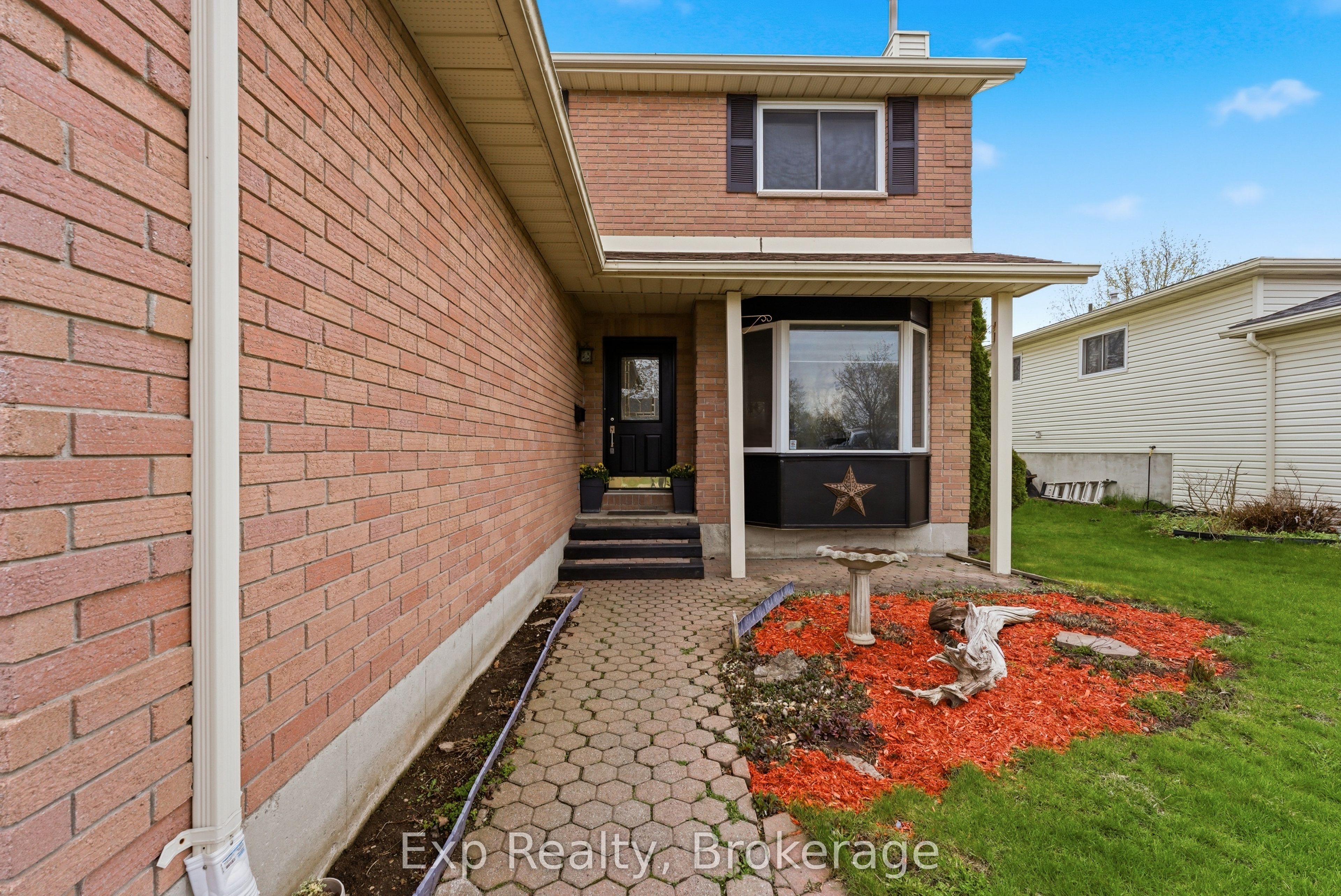 39 Sherwood Crescent Property Photo 3