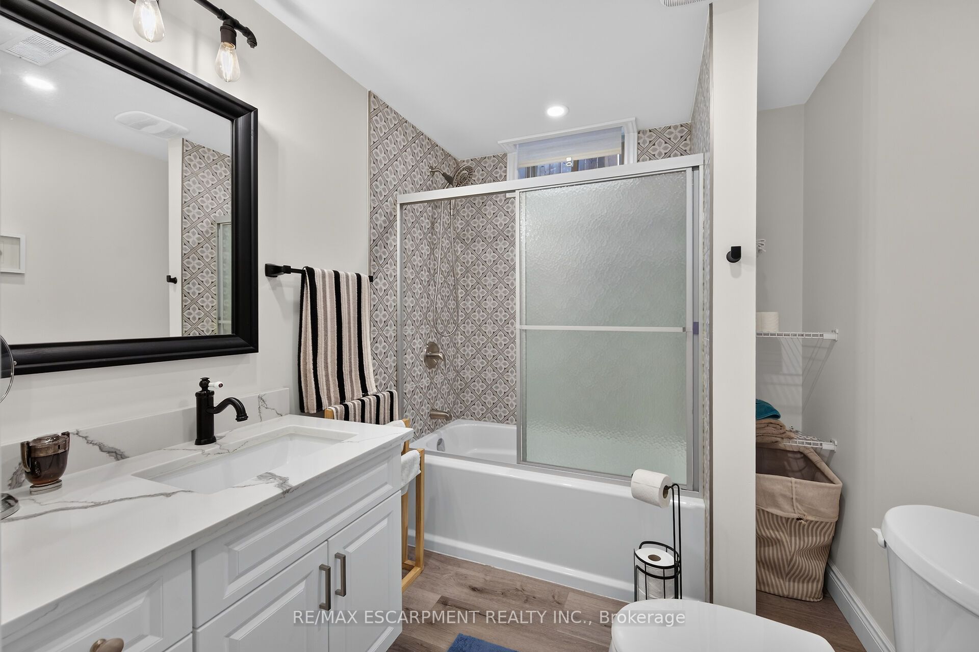 68 Garinger Crescent Property Photo 40