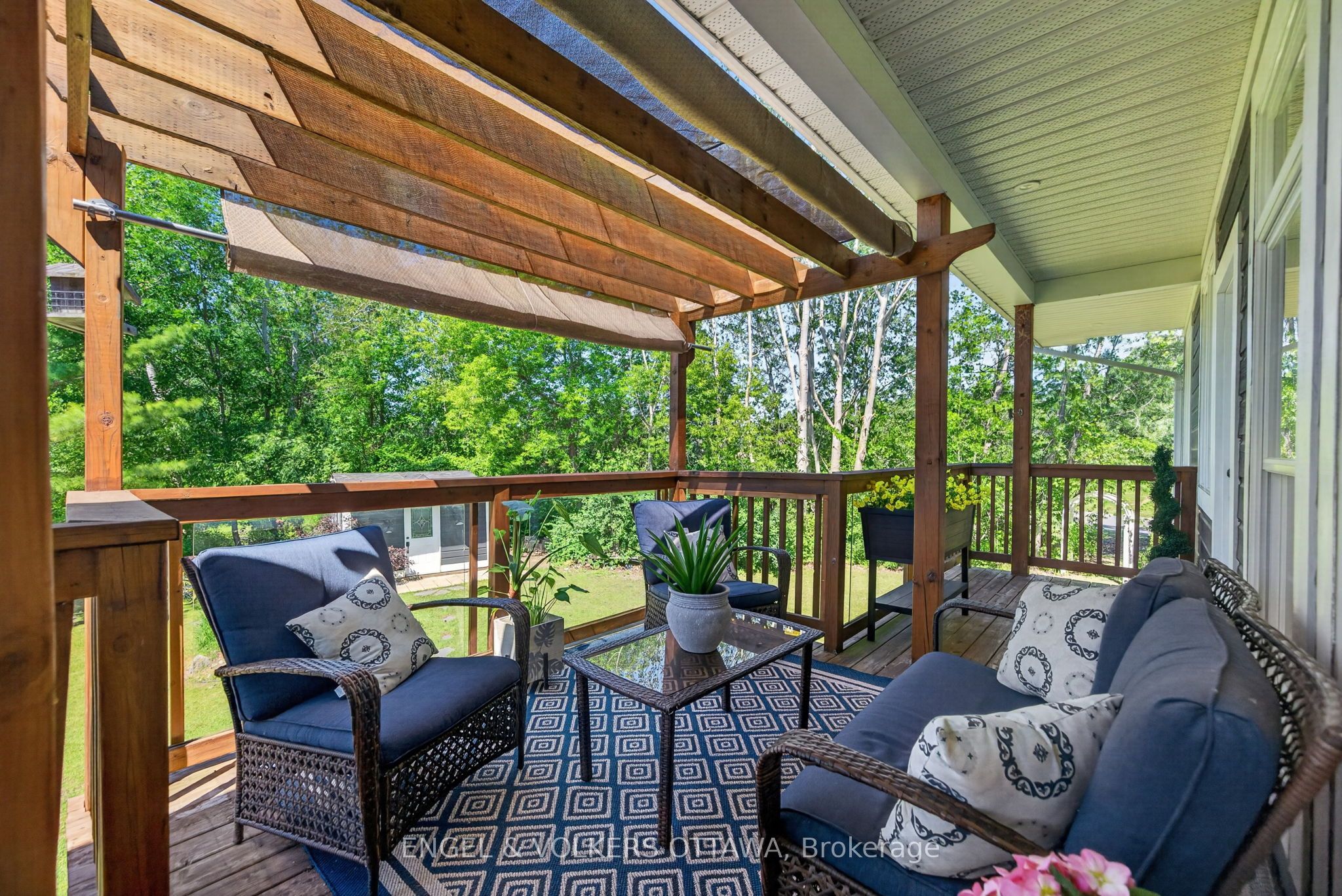 6881 Sparkling Lake Way Property Photo 23