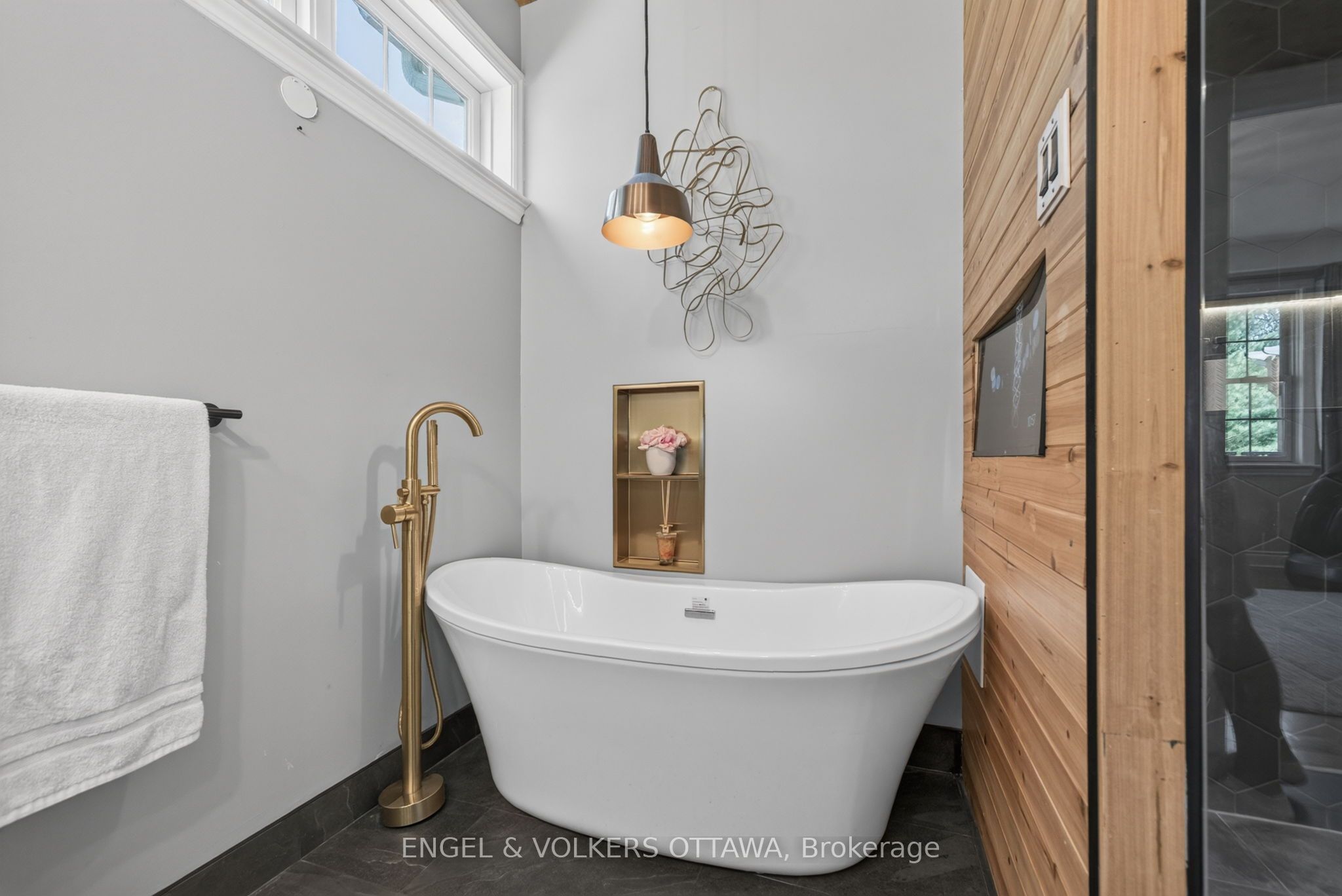 6881 Sparkling Lake Way Property Photo 33