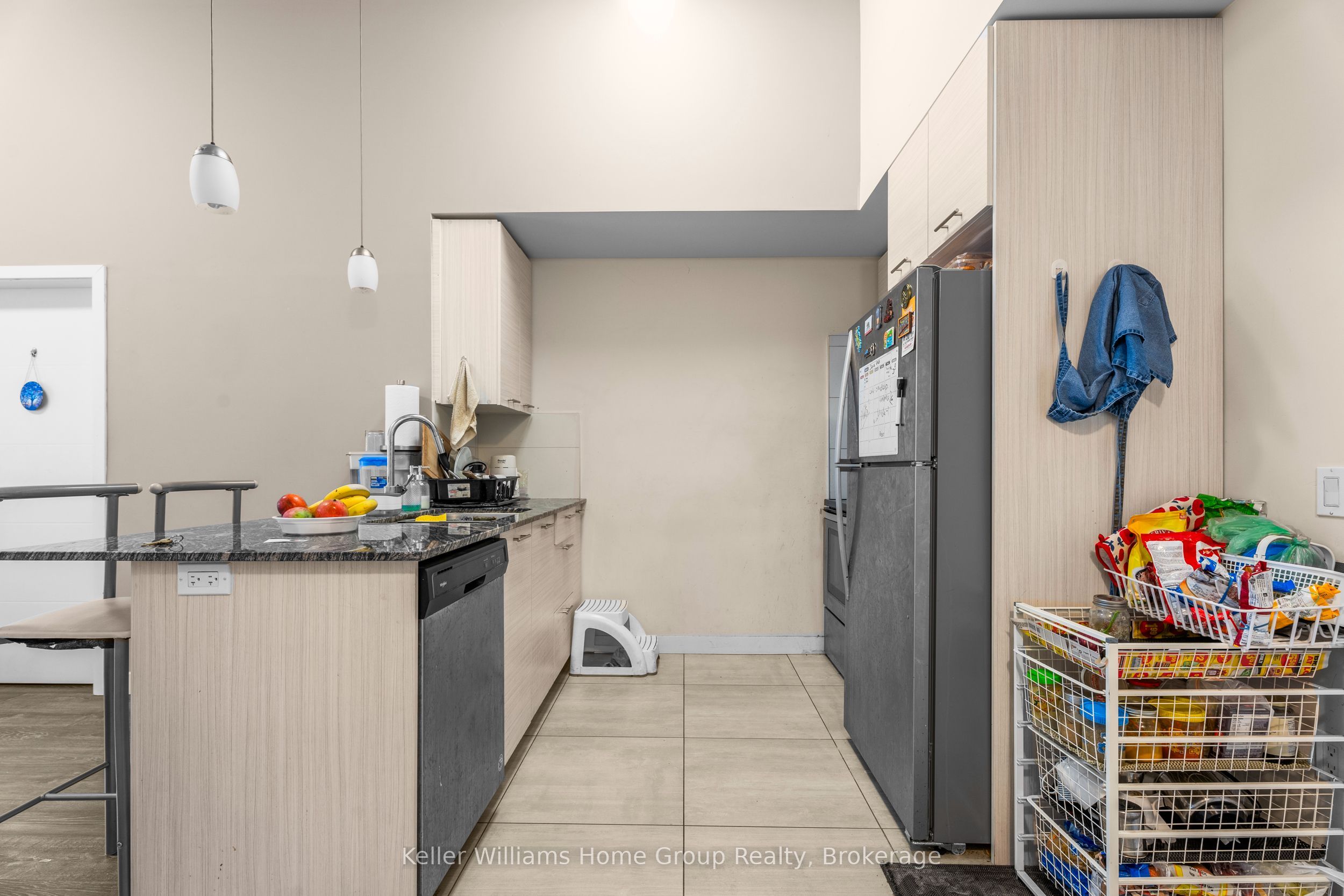 251 Hemlock Street 109 Property Photo 6