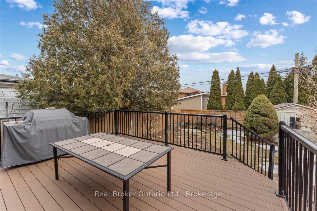 193 Huxley Avenue S Property Photo 43