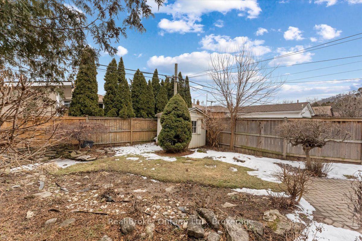 193 Huxley Avenue S Property Photo 50