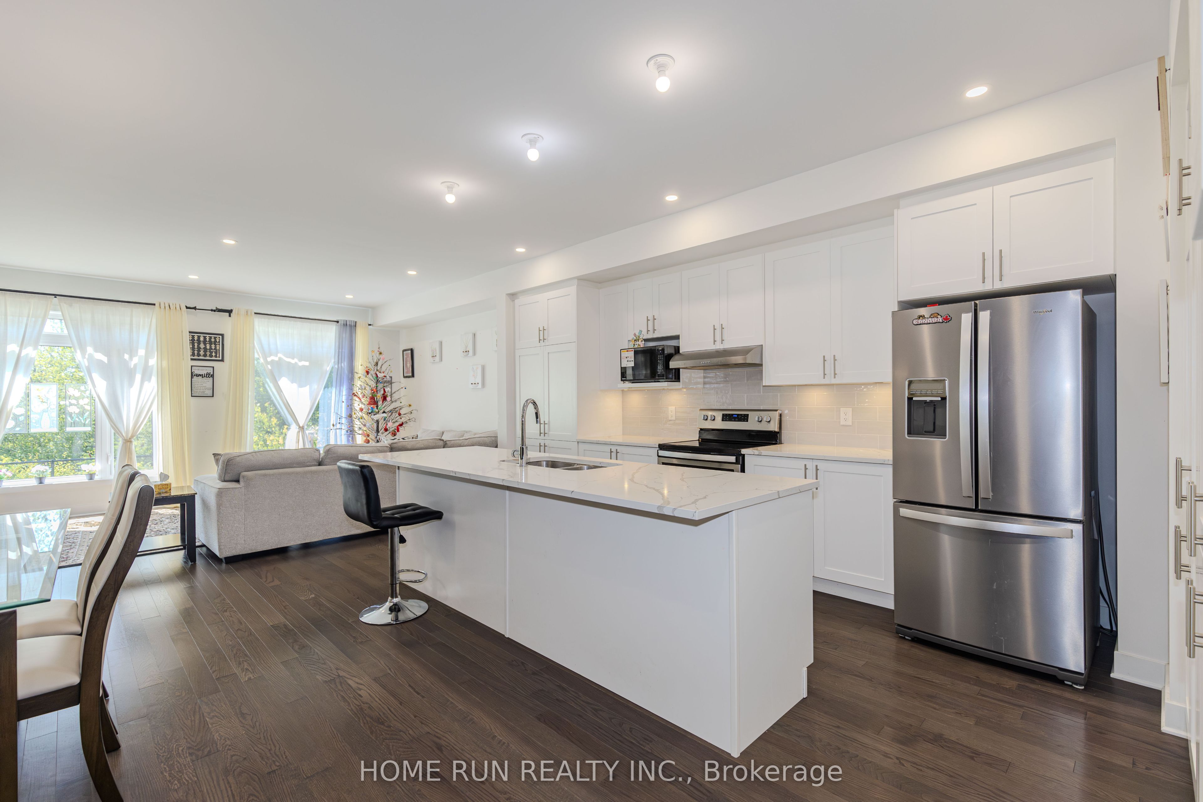 206 Bristol Crescent Property Photo 8