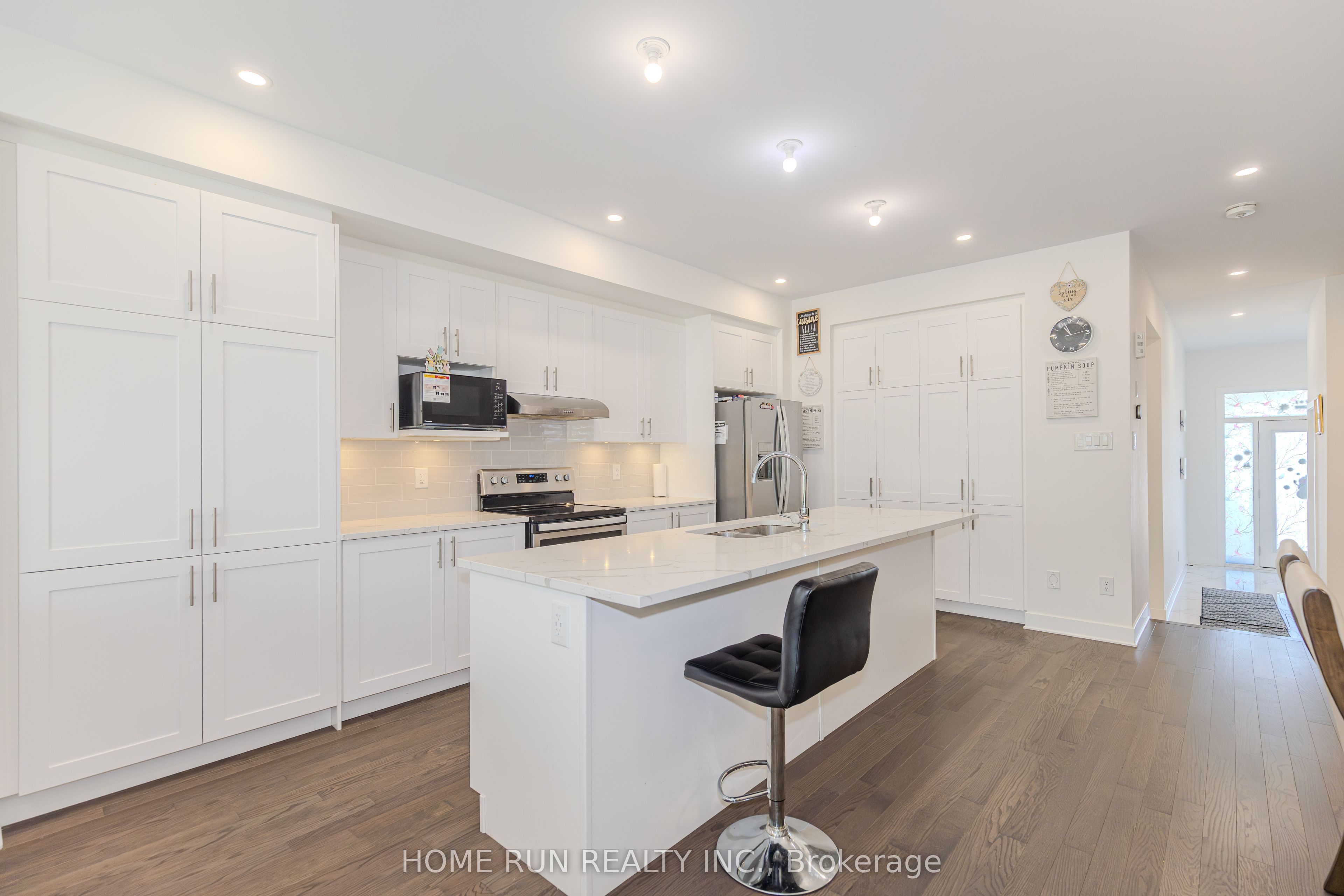 206 Bristol Crescent Property Photo 9