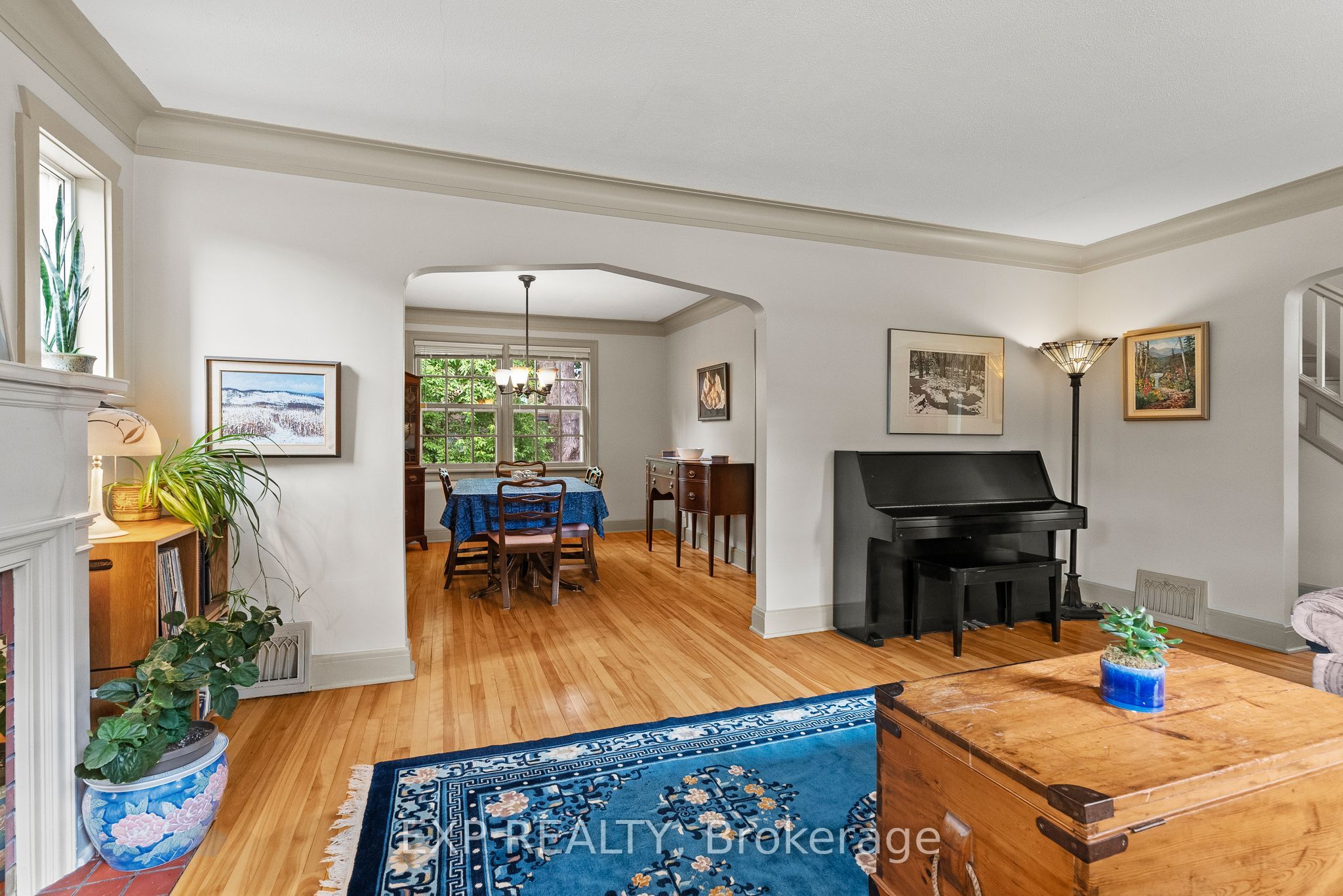 579 Broadview Avenue Property Photo 12