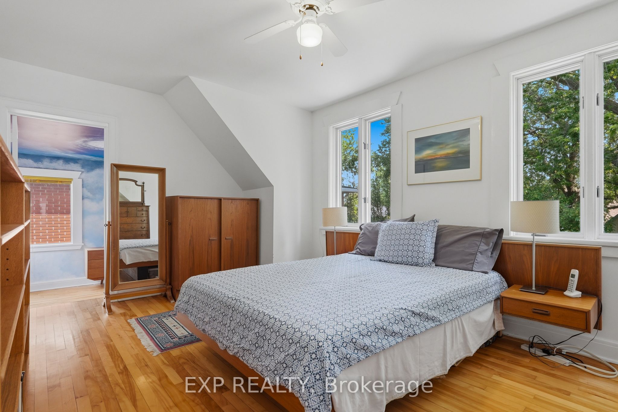 579 Broadview Avenue Property Photo 19