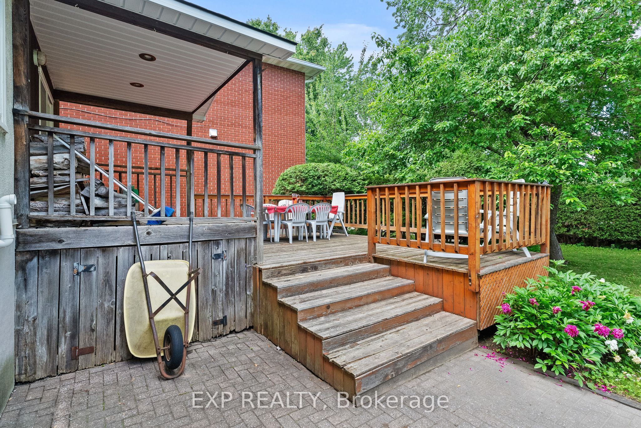 579 Broadview Avenue Property Photo 34