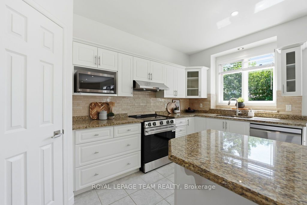 13 Riverstone Drive Property Photo 18