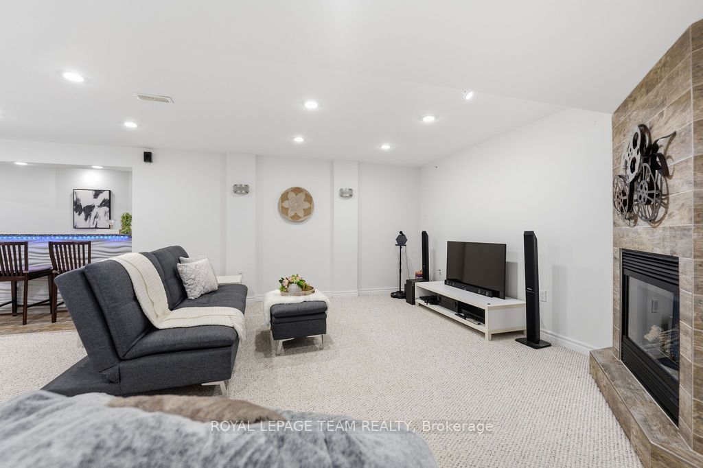 13 Riverstone Drive Property Photo 37