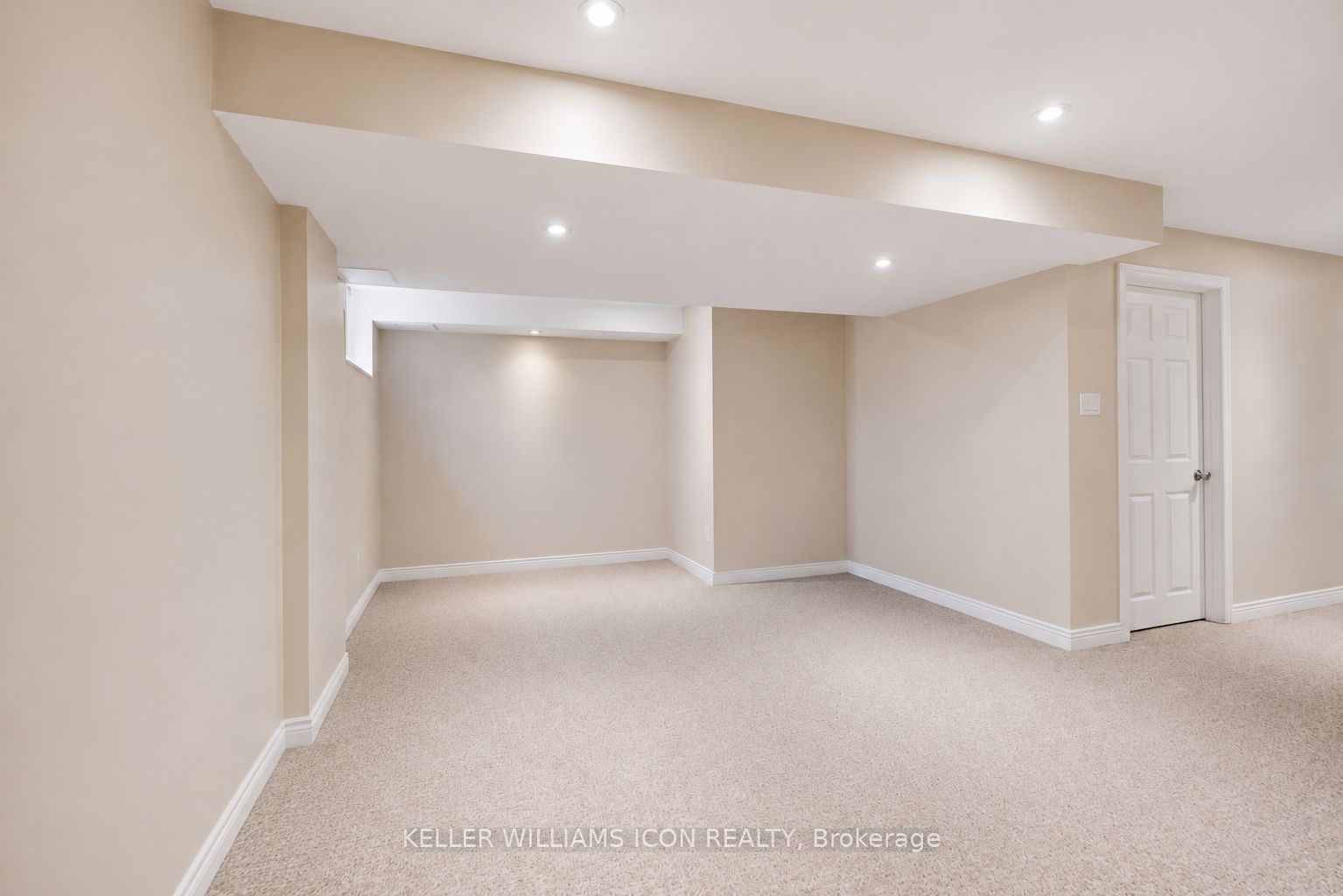 15 Locheland Crescent Property Photo 33