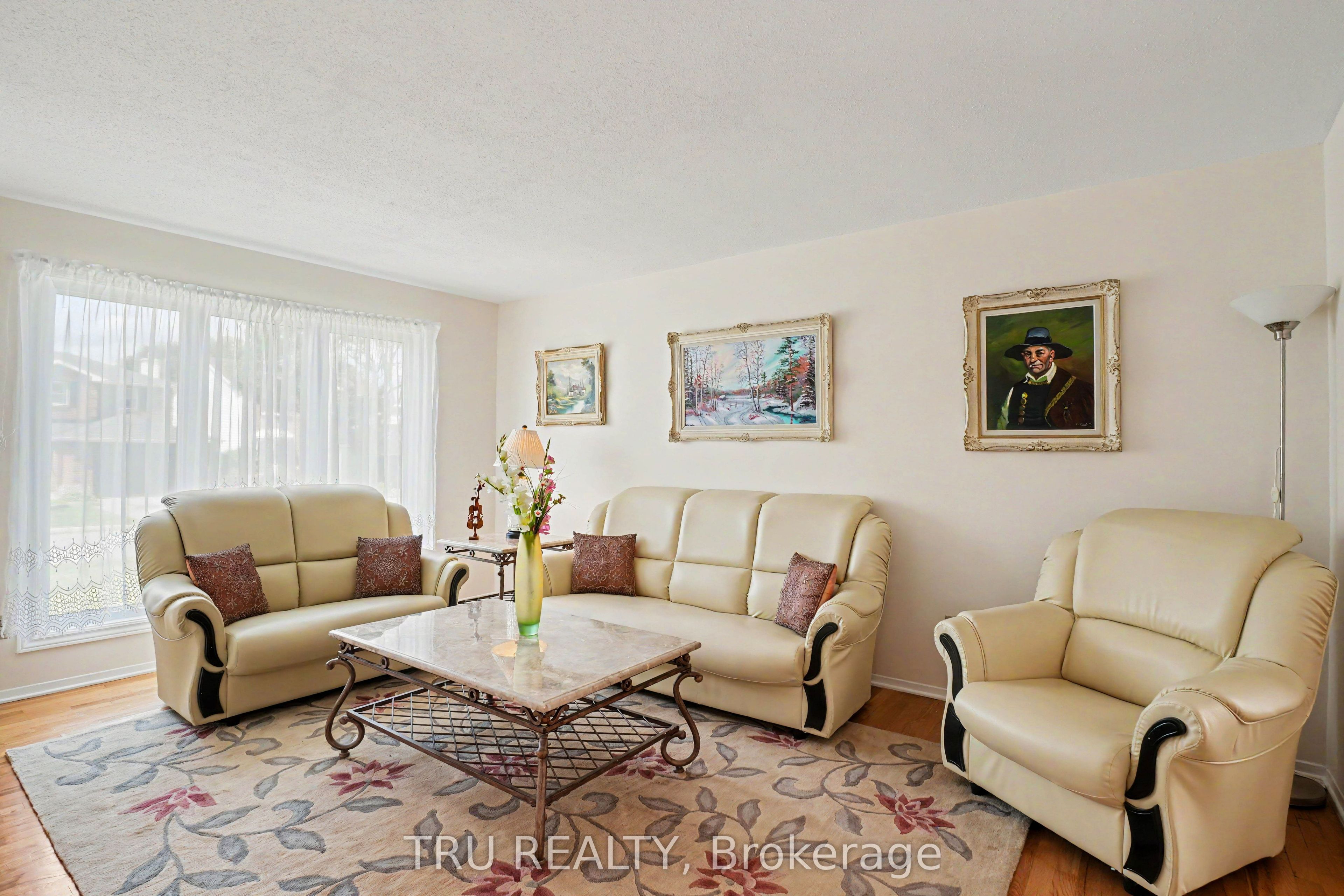 606 Chenier Way Property Photo 5