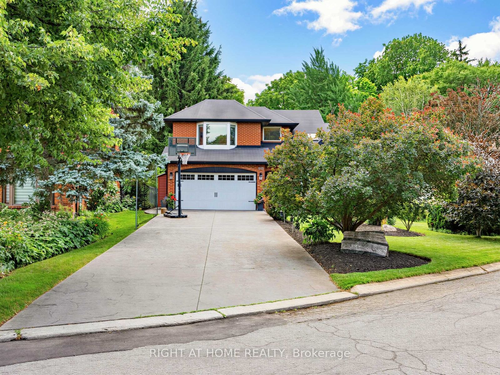 608 Highvalley Road Property Photo 1