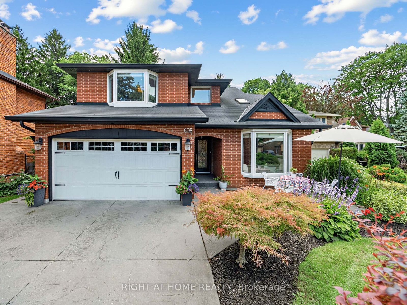 608 Highvalley Road Property Photo 3