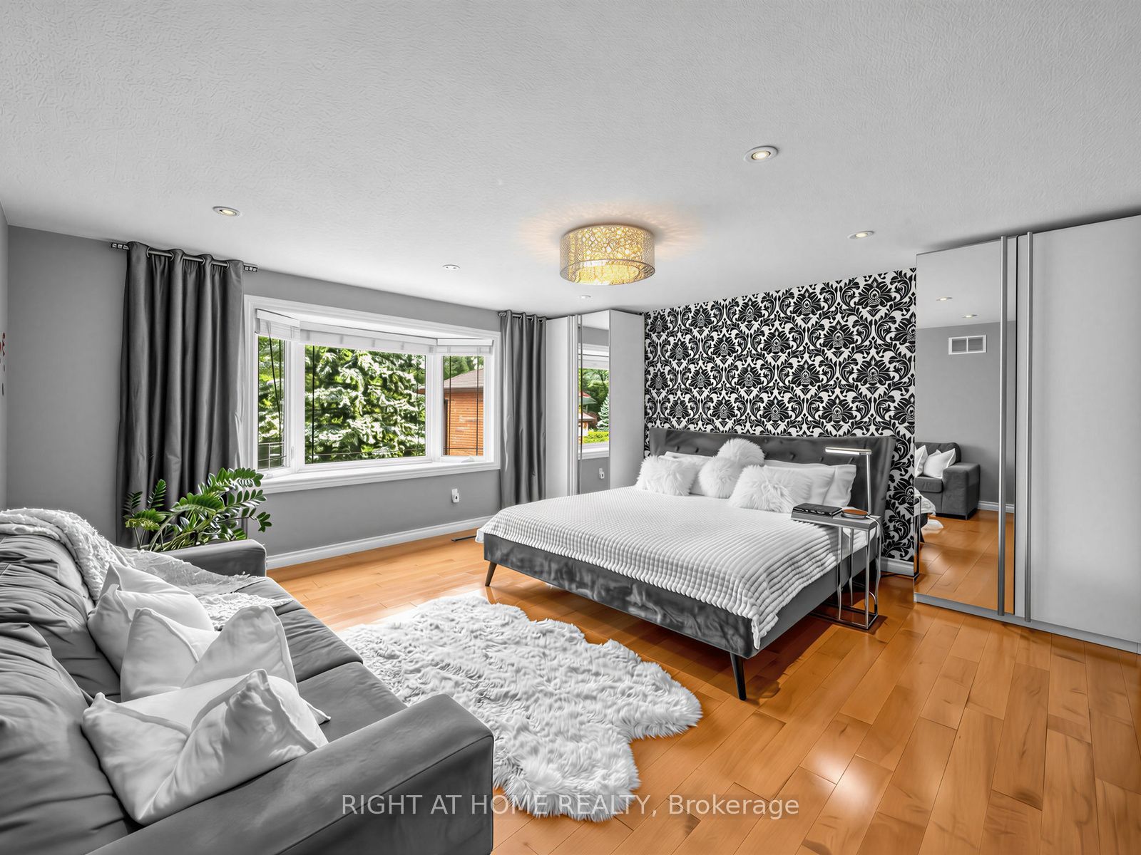 608 Highvalley Road Property Photo 20