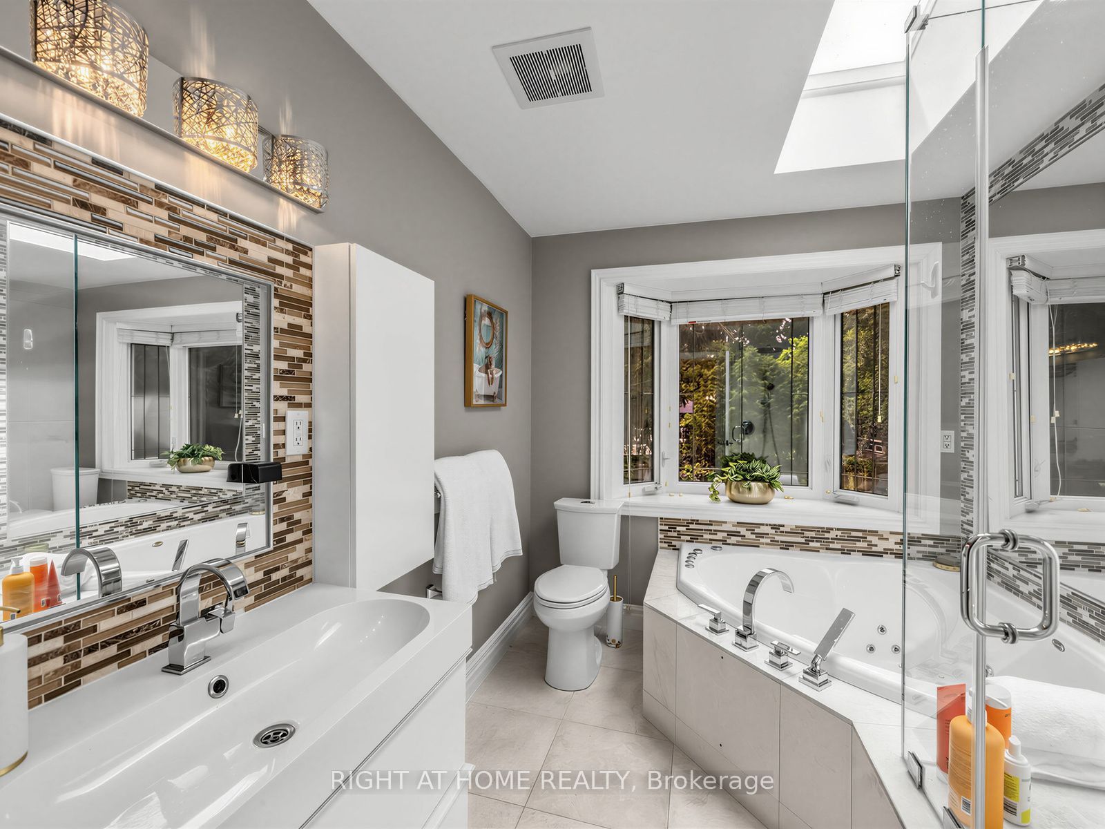 608 Highvalley Road Property Photo 27