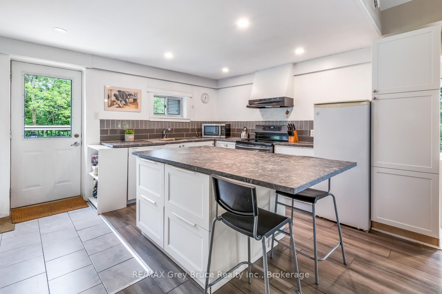 106 Drive-in Crescent Property Photo 14