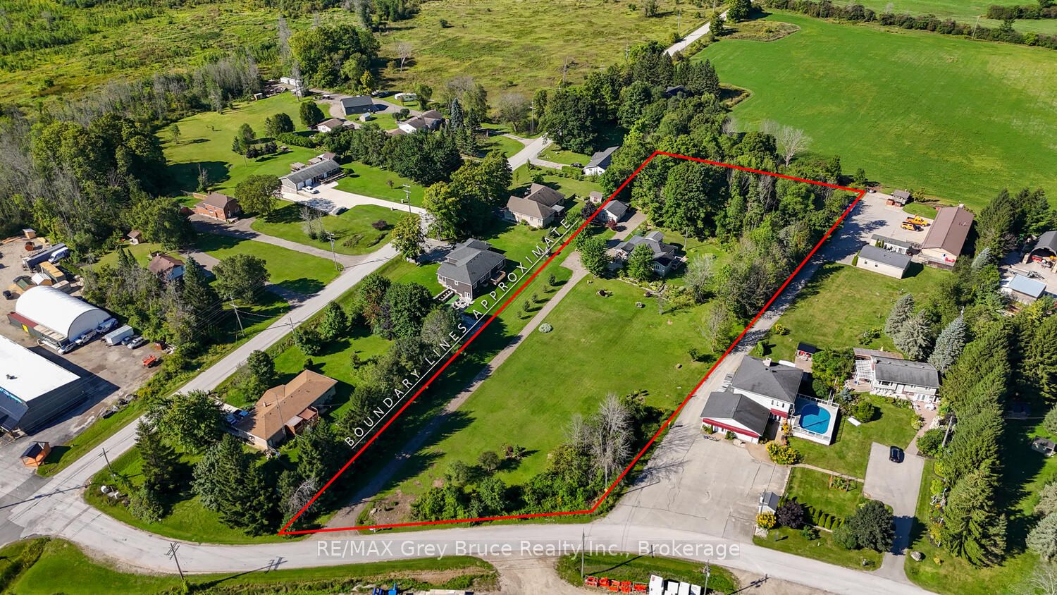 106 Drive-in Crescent Property Photo 34