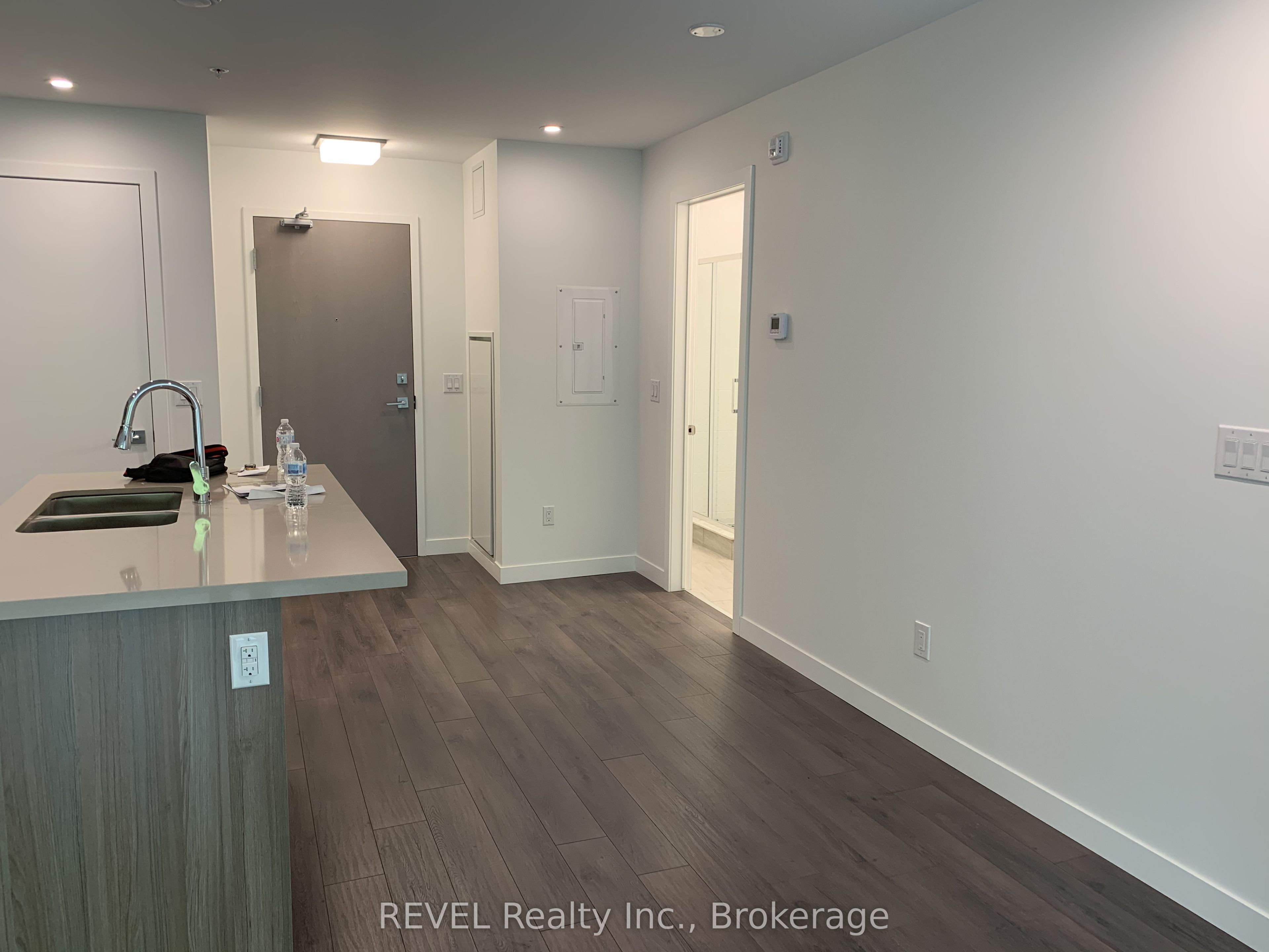 455 Charlton Avenue E 301 Property Photo 1