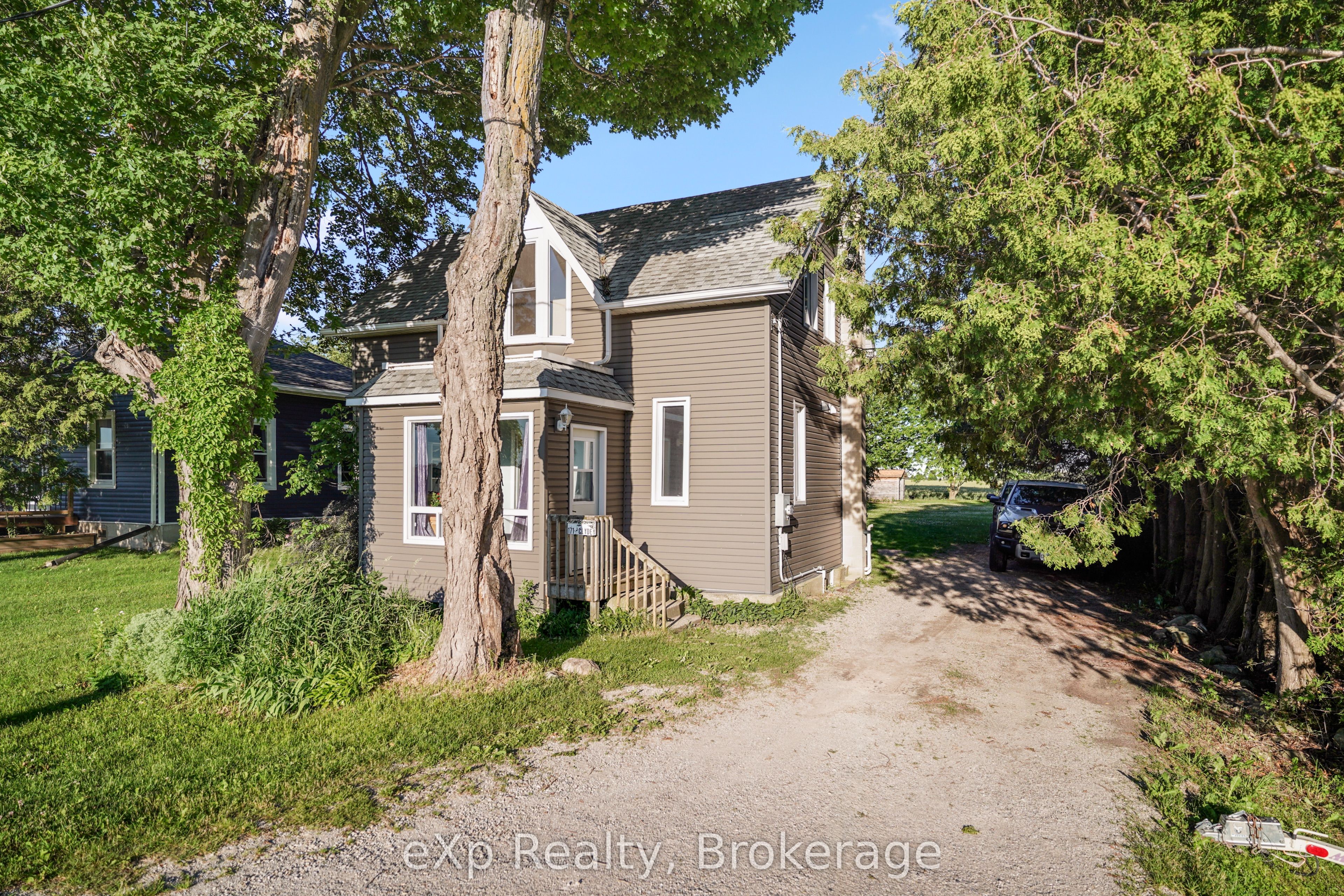 171 Clyde Line Property Photo 4