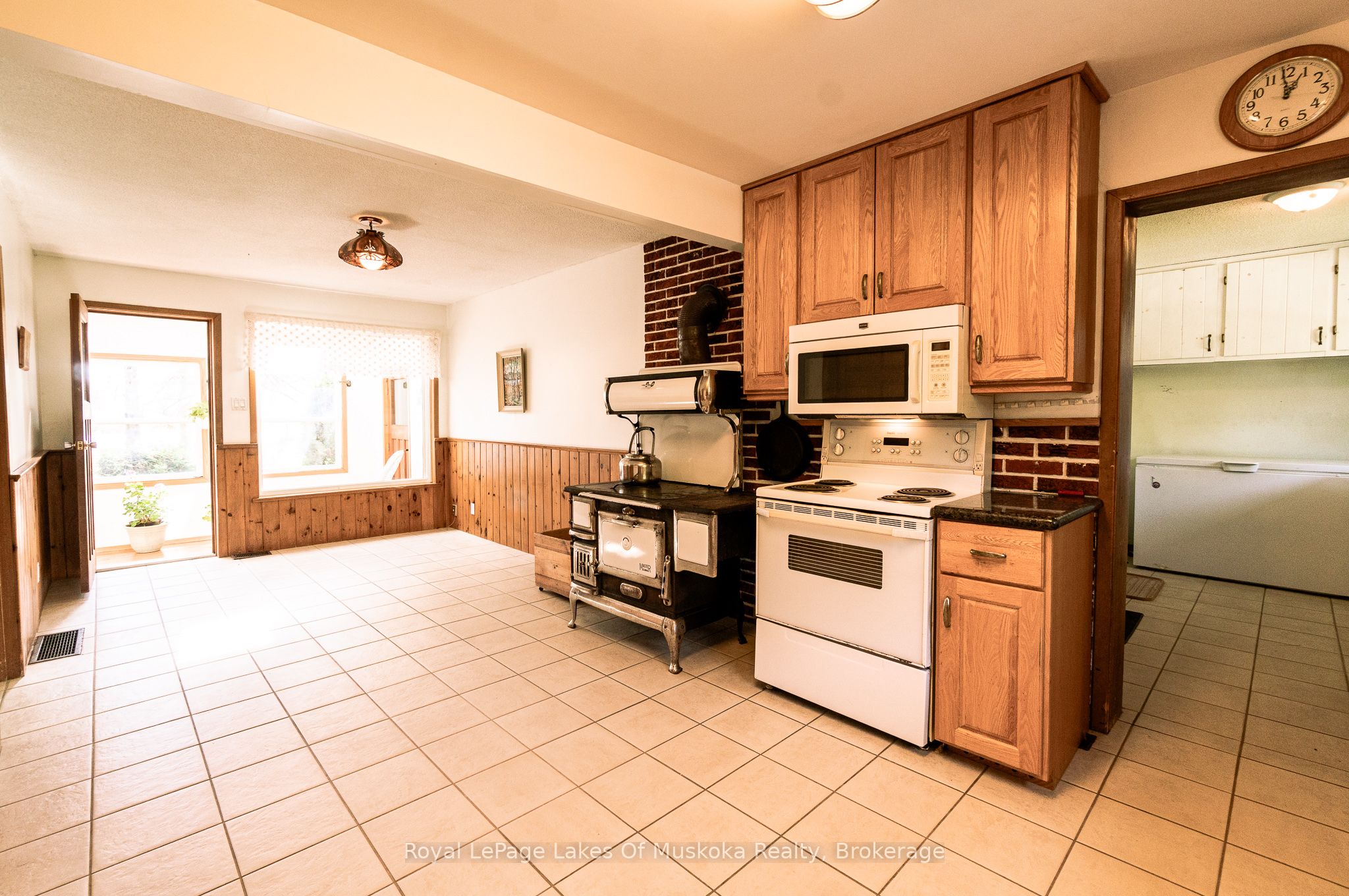 96 520 Highway W Property Photo 16