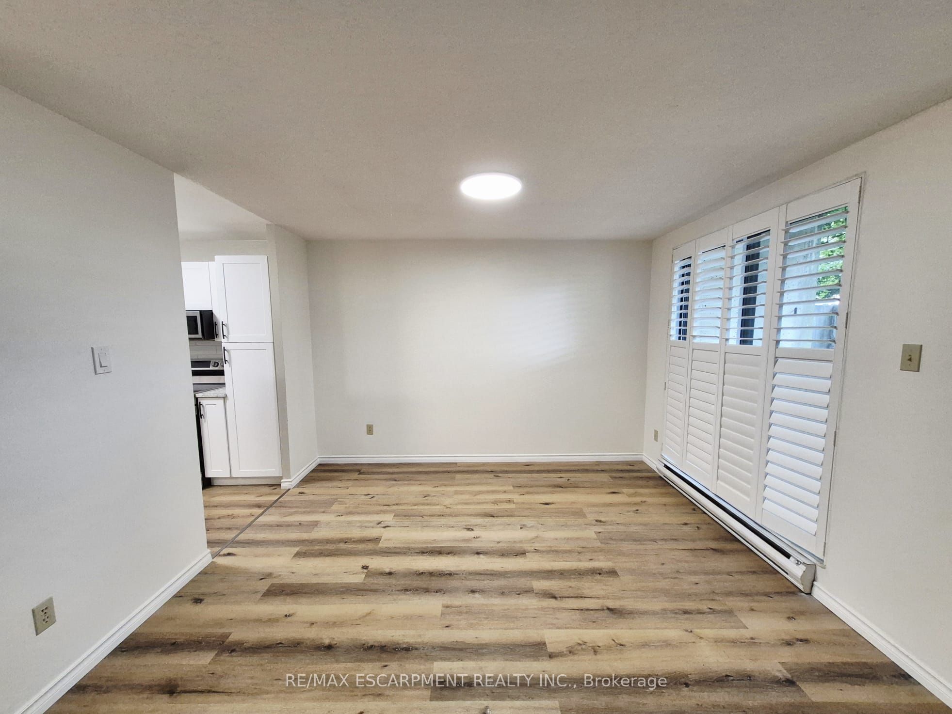 421 Fairview Drive 105 Property Photo 8