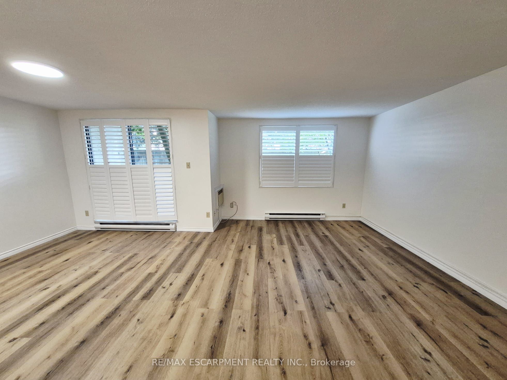 421 Fairview Drive 105 Property Photo 9