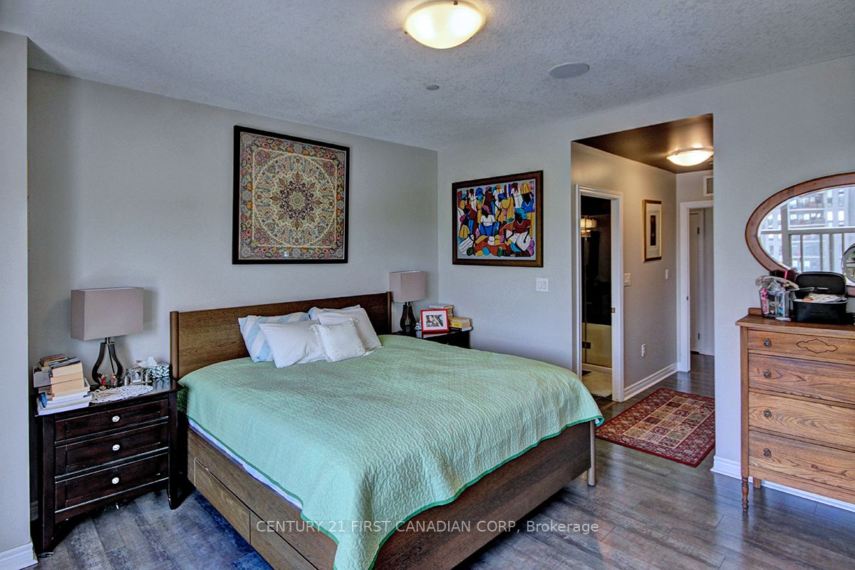 330 Ridout Street N 2108 Property Photo 16