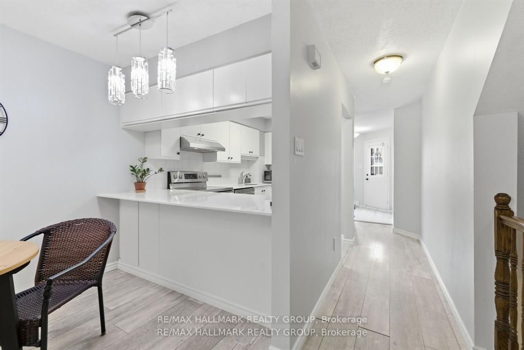 390 Briston Private 3 Property Photo 8