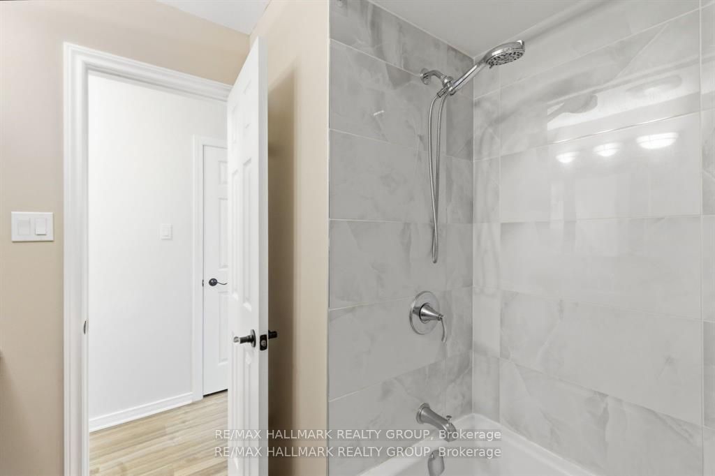 390 Briston Private 3 Property Photo 28