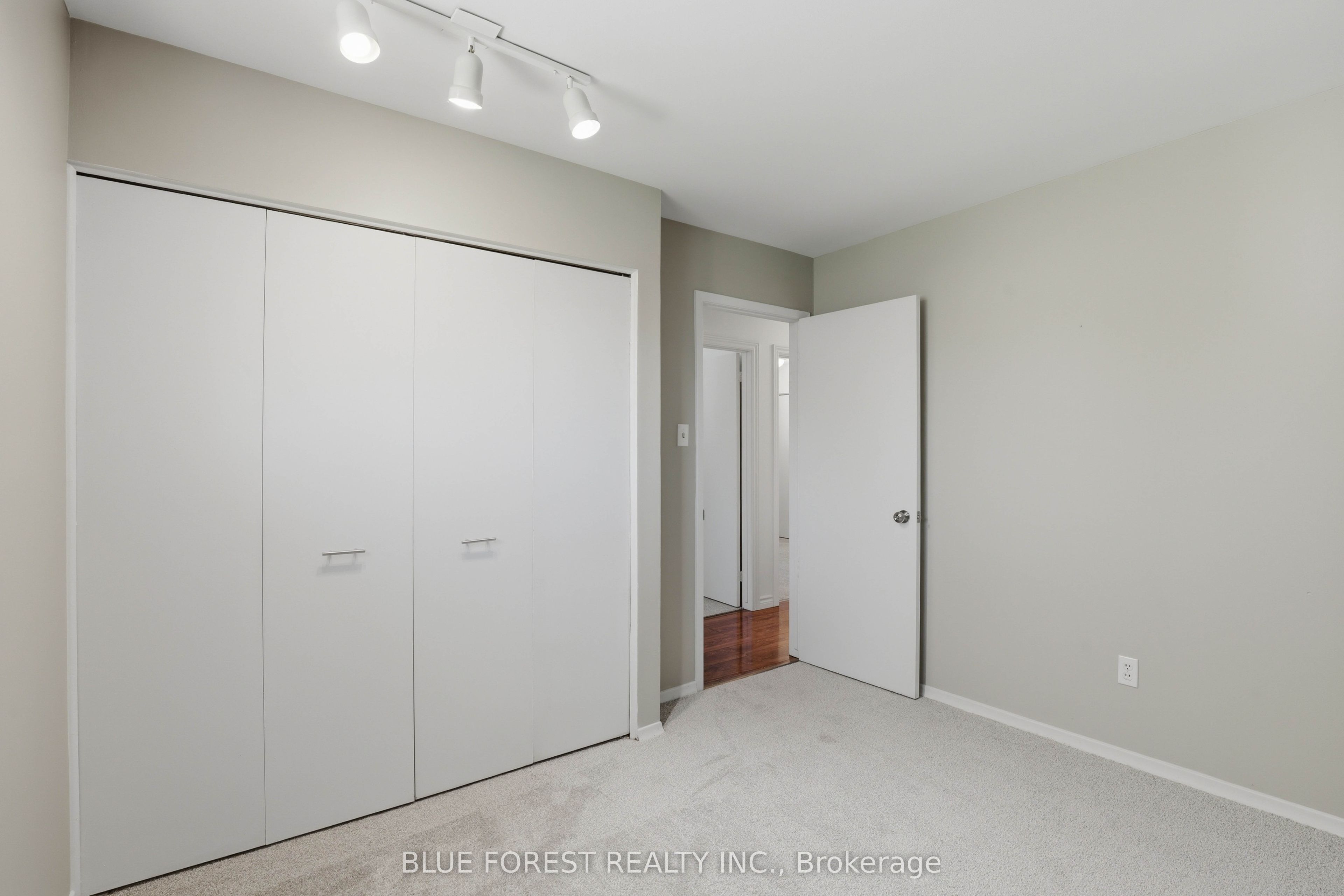 93 Nicholas Crescent Property Photo 22