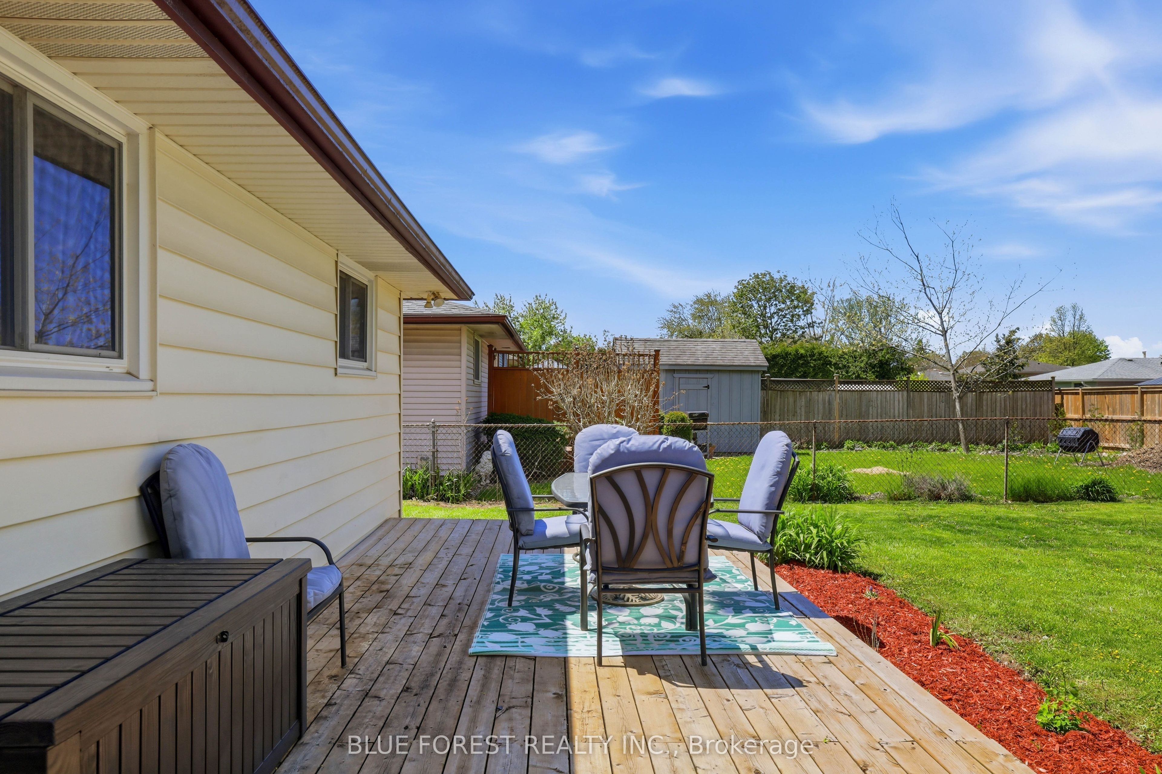 93 Nicholas Crescent Property Photo 26