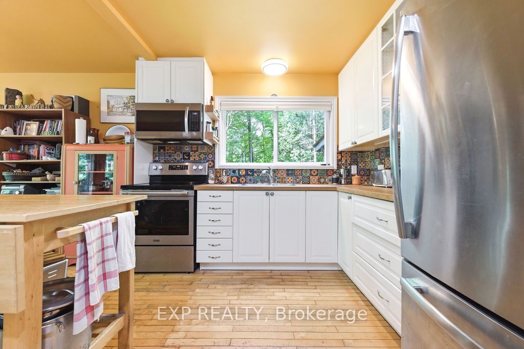 2205 Calabogie Road Property Photo 7