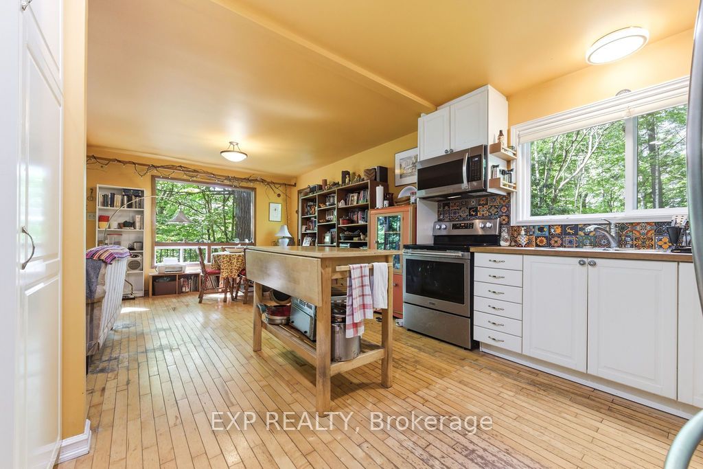 2205 Calabogie Road Property Photo 8