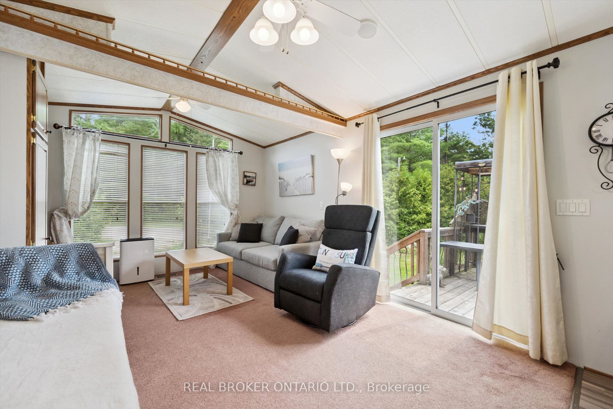 218 Beach Road Property Photo 15