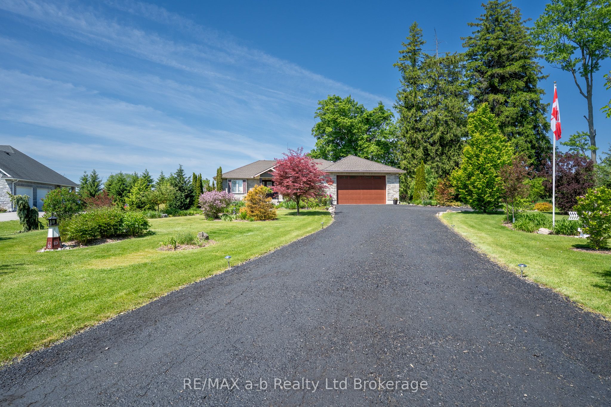 261 Middle Townline Road Property Photo 4