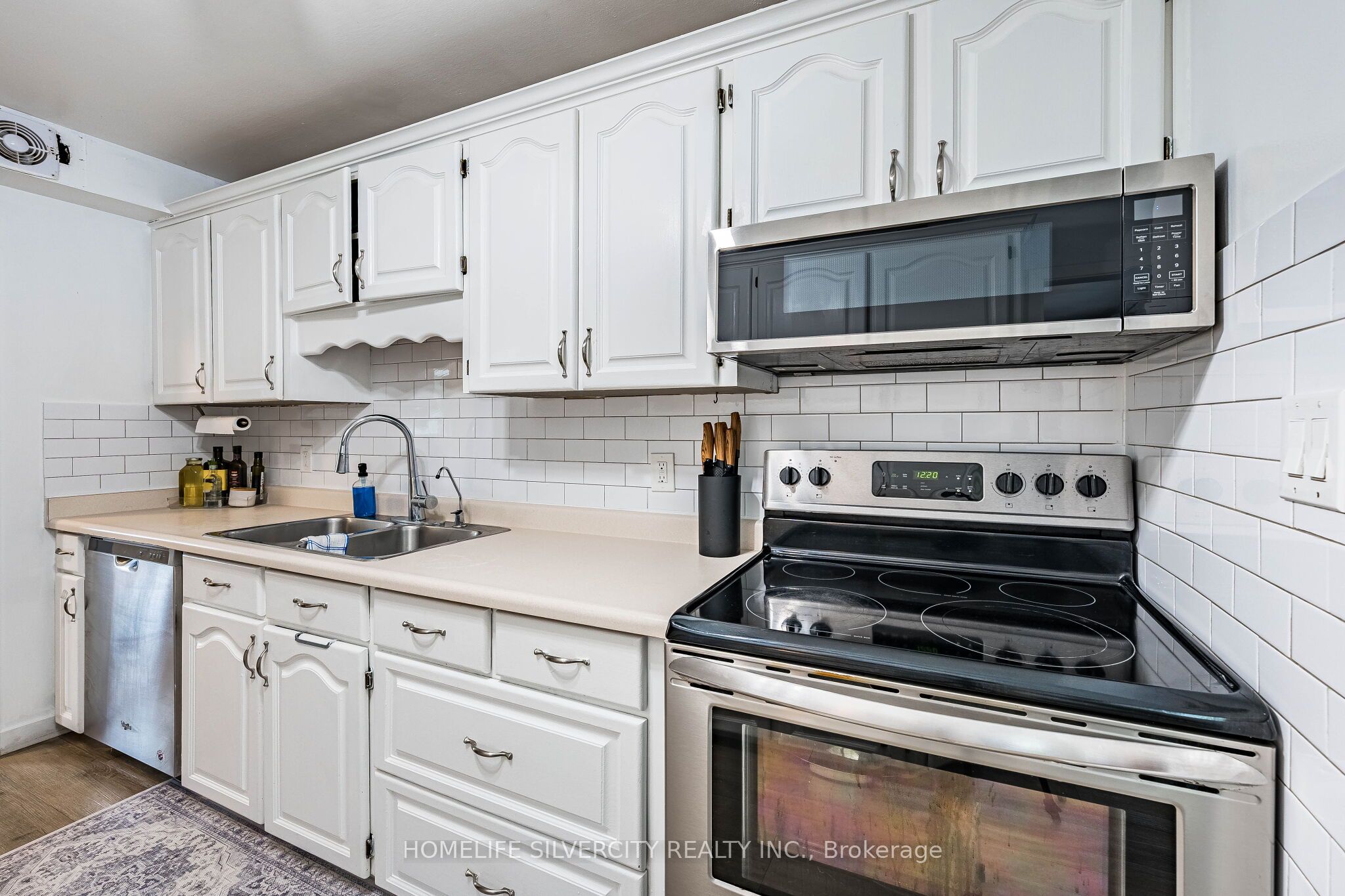 404 Andrew Street Property Photo 15
