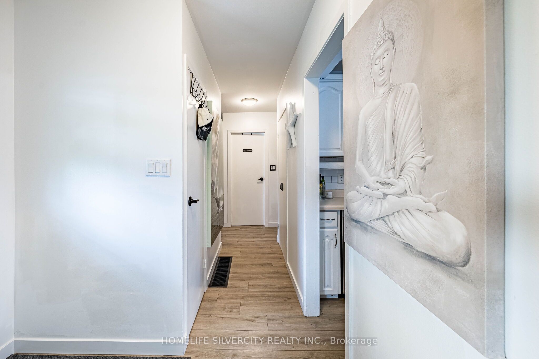 404 Andrew Street Property Photo 17