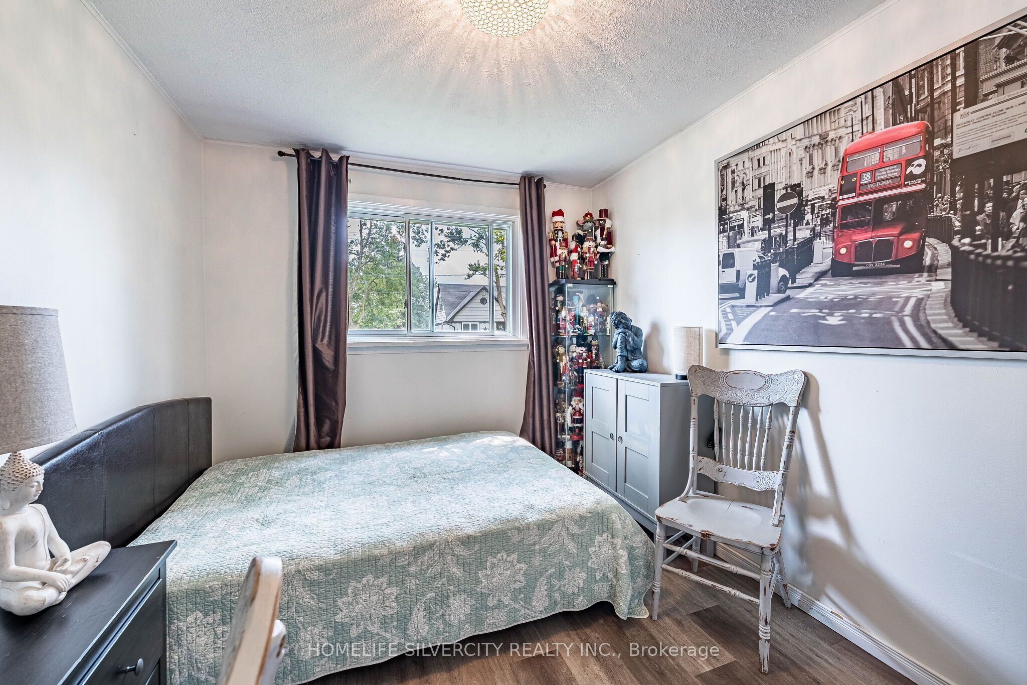 404 Andrew Street Property Photo 23